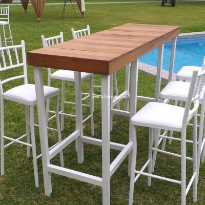 Modelo madera con 06 sillas